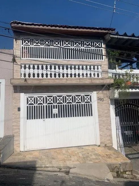 Foto 1 de Sobrado com 2 Quartos à venda, 240m² em Jardim Salete, Taboão da Serra