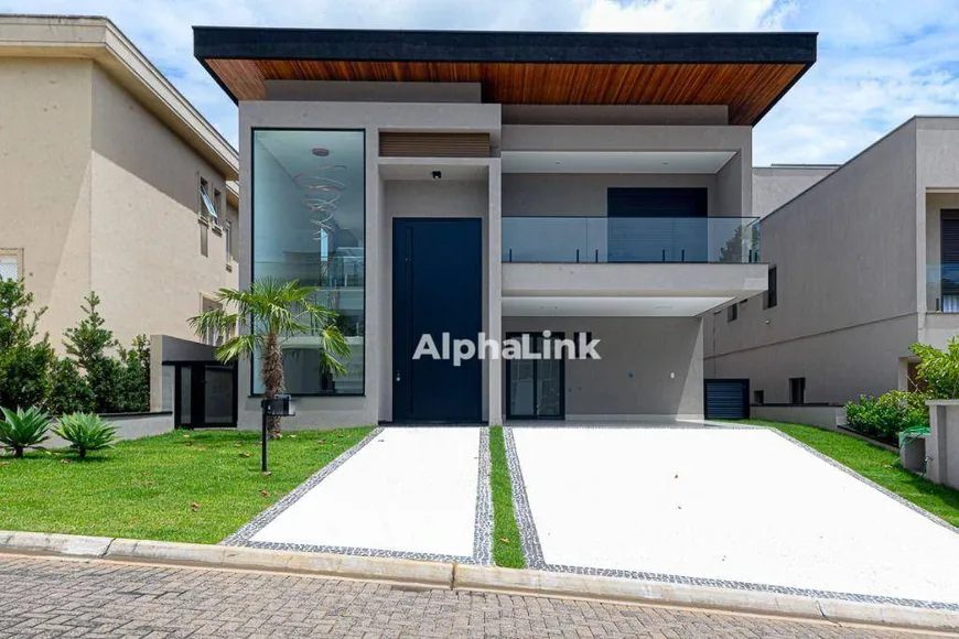 Foto 1 de Casa de Condomínio com 4 Quartos à venda, 390m² em Alphaville, Santana de Parnaíba