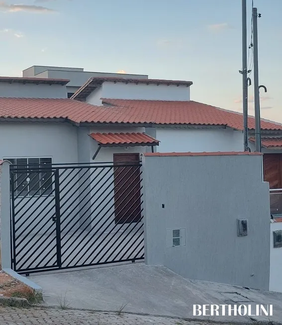 Foto 1 de Casa com 2 Quartos à venda, 69m² em Bela Vista, Resende