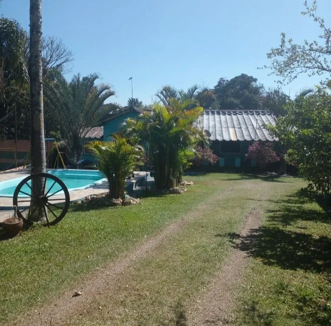 Foto 1 de Fazenda/Sítio com 3 Quartos à venda, 1700m² em Parque Sao Paulo, Embu-Guaçu