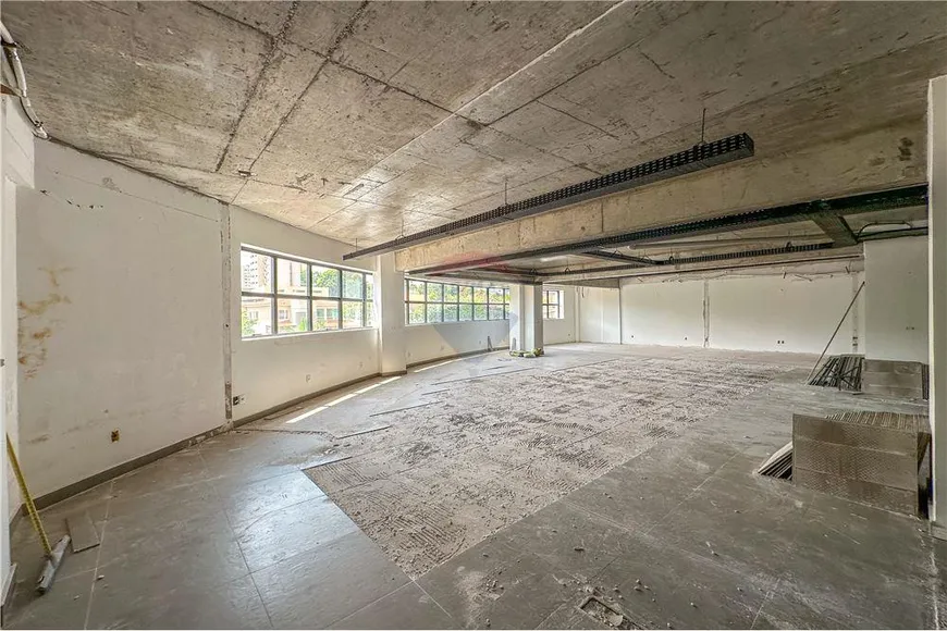 Foto 1 de Sala Comercial para alugar, 528m² em Quilombo, Cuiabá