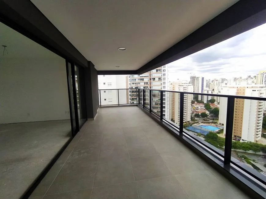 Foto 1 de Apartamento com 3 Quartos à venda, 151m² em Água Branca, São Paulo
