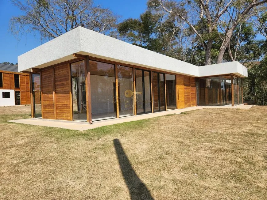 Foto 1 de Casa de Condomínio com 4 Quartos à venda, 134m² em Santa Rosa, Teresópolis