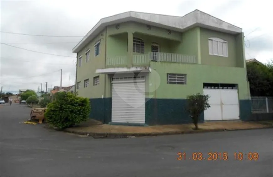 Foto 1 de Casa com 3 Quartos à venda, 300m² em Centro, Aguaí