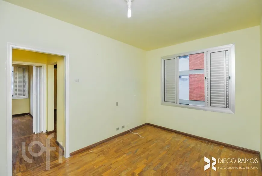 Foto 1 de Apartamento com 3 Quartos à venda, 64m² em Floresta, Porto Alegre