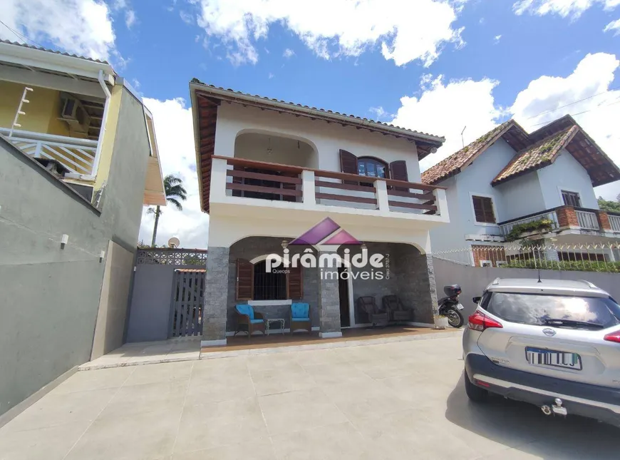 Foto 1 de Casa com 3 Quartos à venda, 244m² em Estrela D Alva, Caraguatatuba