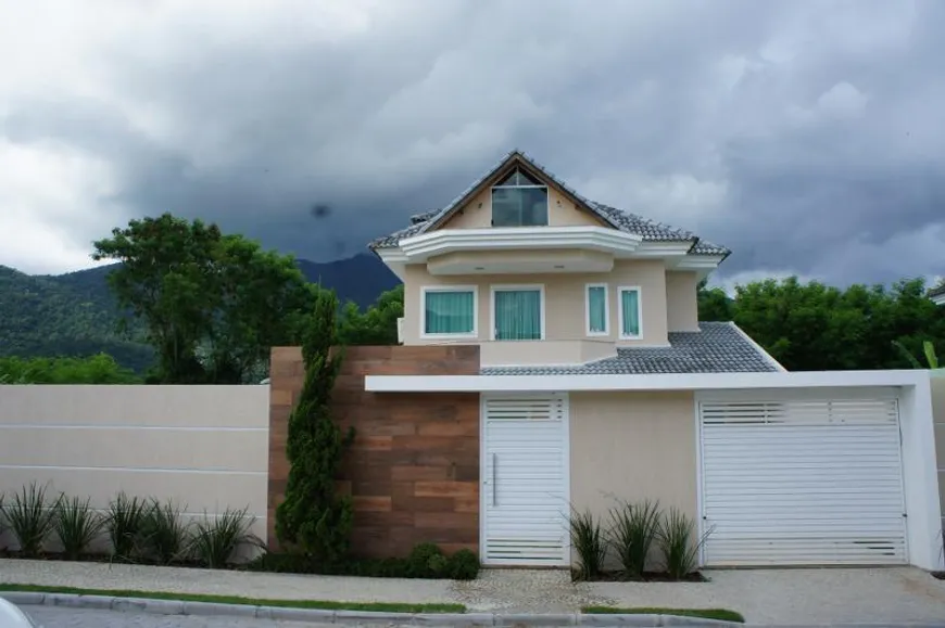 Foto 1 de Casa de Condomínio com 4 Quartos à venda, 360m² em Vargem Pequena, Rio de Janeiro