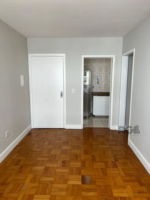 Foto 1 de Apartamento com 2 Quartos à venda, 68m² em Medianeira, Porto Alegre