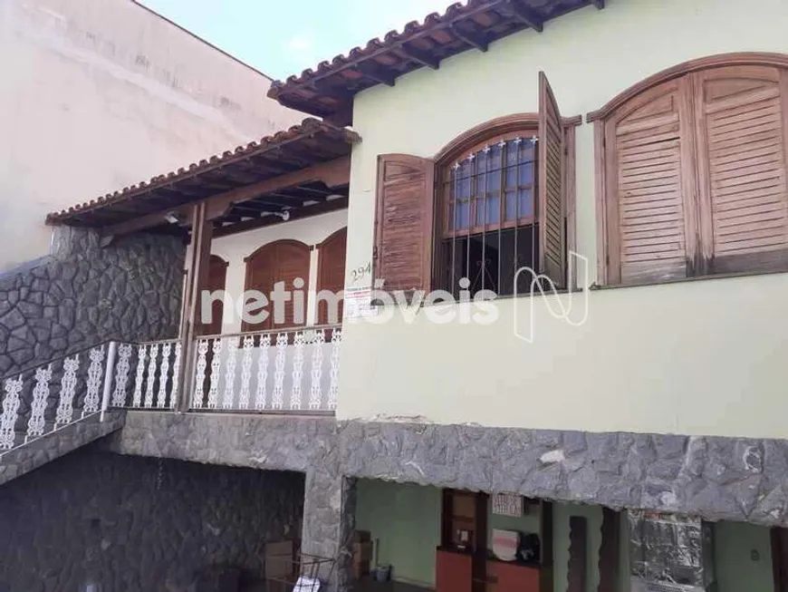 Foto 1 de Casa com 3 Quartos à venda, 453m² em Alto dos Caiçaras, Belo Horizonte