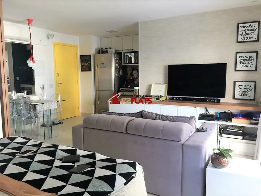 Foto 1 de Flat com 2 Quartos à venda, 49m² em Campo Belo, São Paulo