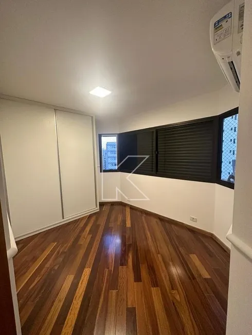 Foto 1 de Cobertura com 4 Quartos para alugar, 430m² em Moema, São Paulo