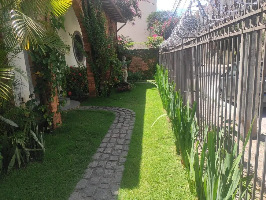 Foto 1 de Casa com 5 Quartos à venda, 340m² em Serra, Belo Horizonte