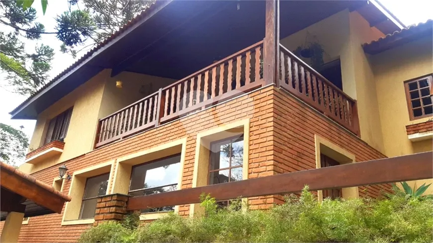 Foto 1 de Casa de Condomínio com 3 Quartos à venda, 259m² em Serra da Cantareira, Mairiporã