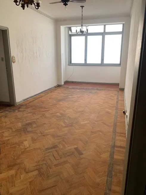 Foto 1 de Apartamento com 3 Quartos à venda, 124m² em Leme, Rio de Janeiro