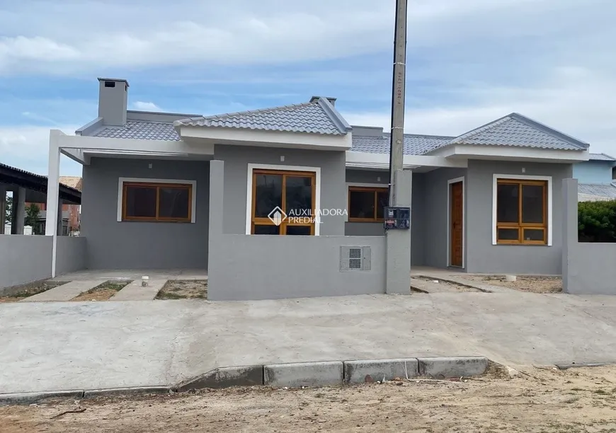 Foto 1 de Casa com 2 Quartos à venda, 70m² em Mariluz, Imbé