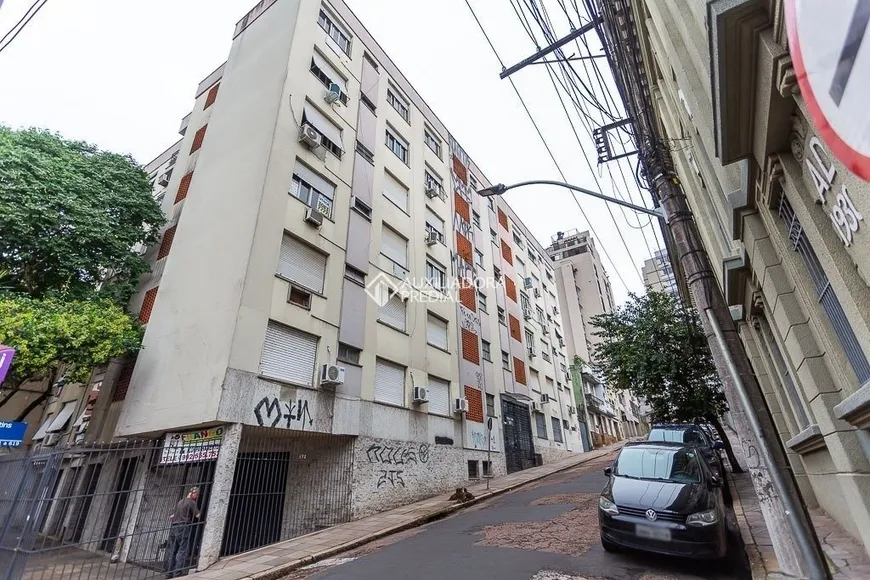 Foto 1 de Apartamento com 2 Quartos à venda, 72m² em Centro Histórico, Porto Alegre