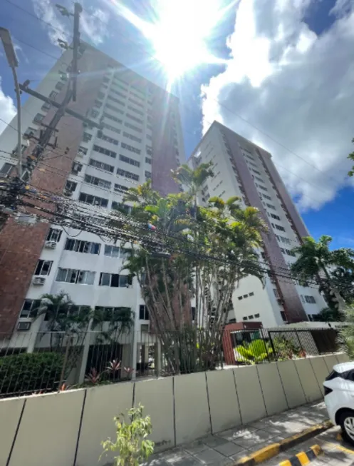 Foto 1 de Apartamento com 3 Quartos para alugar, 100m² em Torre, Recife