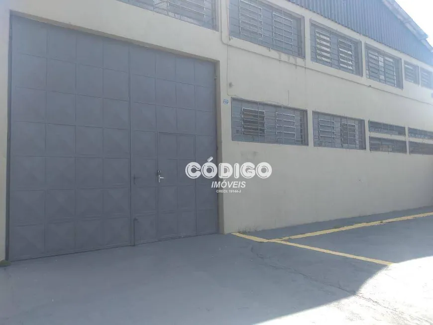 Foto 1 de Galpão/Depósito/Armazém para alugar, 920m² em Vila das Palmeiras, Guarulhos