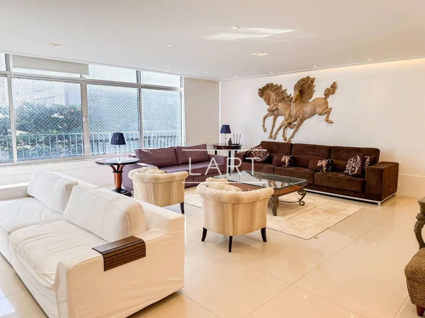 Foto 1 de Apartamento com 3 Quartos à venda, 200m² em Leblon, Rio de Janeiro