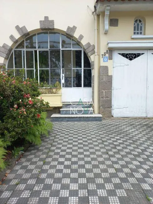 Foto 1 de Casa com 3 Quartos para venda ou aluguel, 217m² em Marapé, Santos