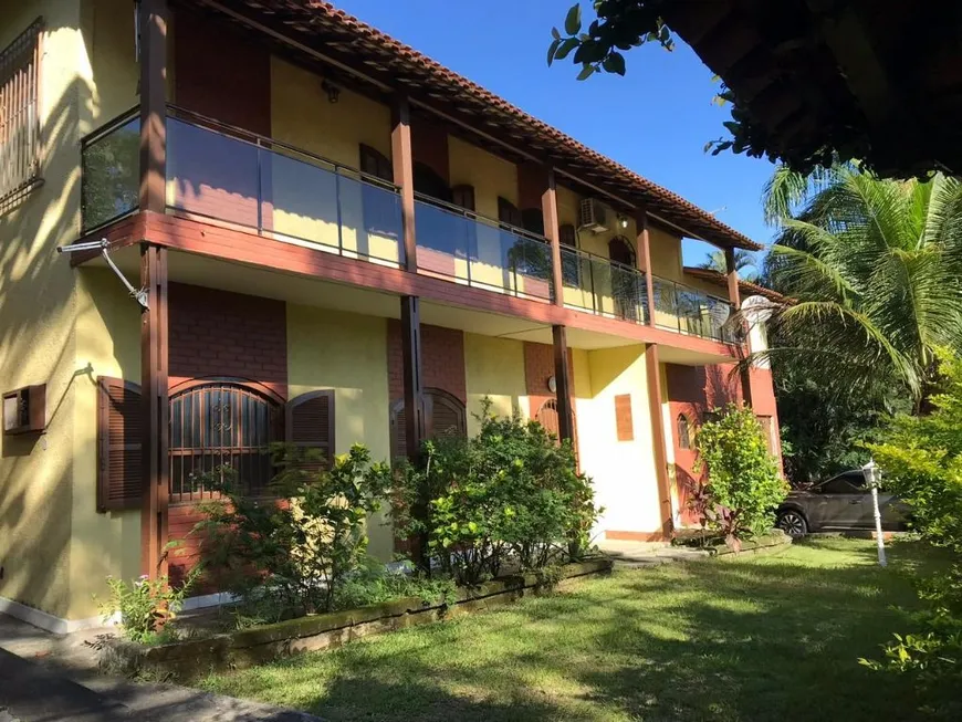 Foto 1 de Casa com 4 Quartos à venda, 310m² em Cantinho do Mar, Rio das Ostras