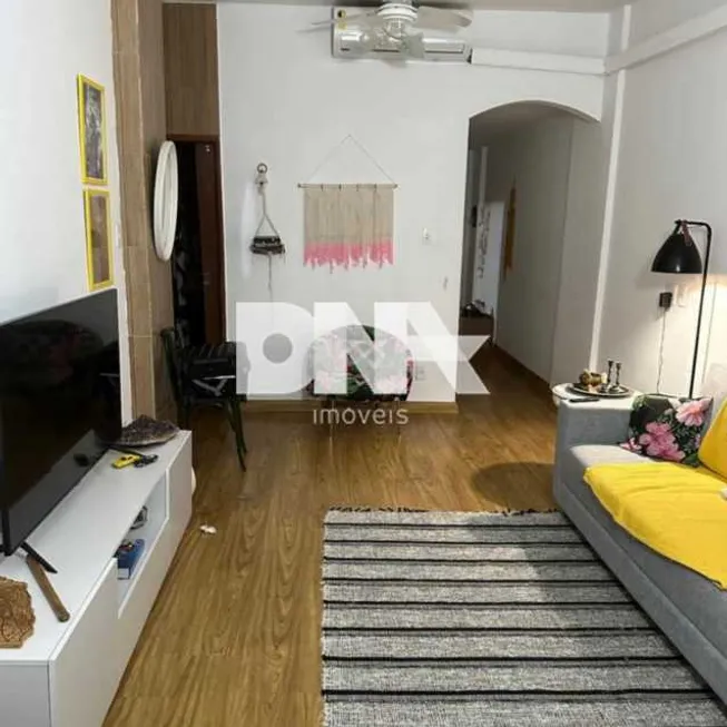 Foto 1 de Apartamento com 2 Quartos à venda, 69m² em Copacabana, Rio de Janeiro