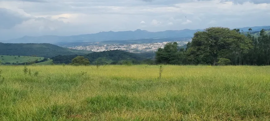 Foto 1 de Fazenda/Sítio à venda, 1000m² em Concenza, Mateus Leme