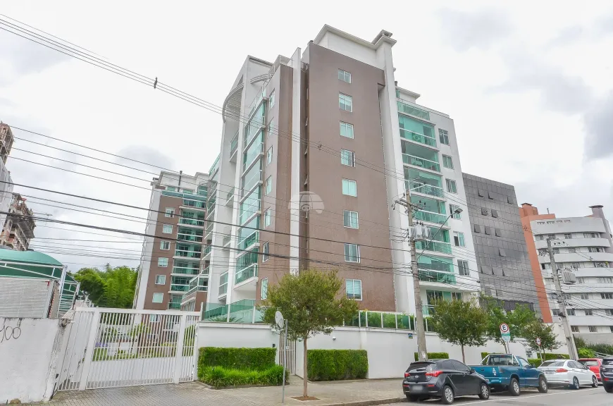 Foto 1 de Apartamento com 1 Quarto à venda, 90m² em Centro Cívico, Curitiba