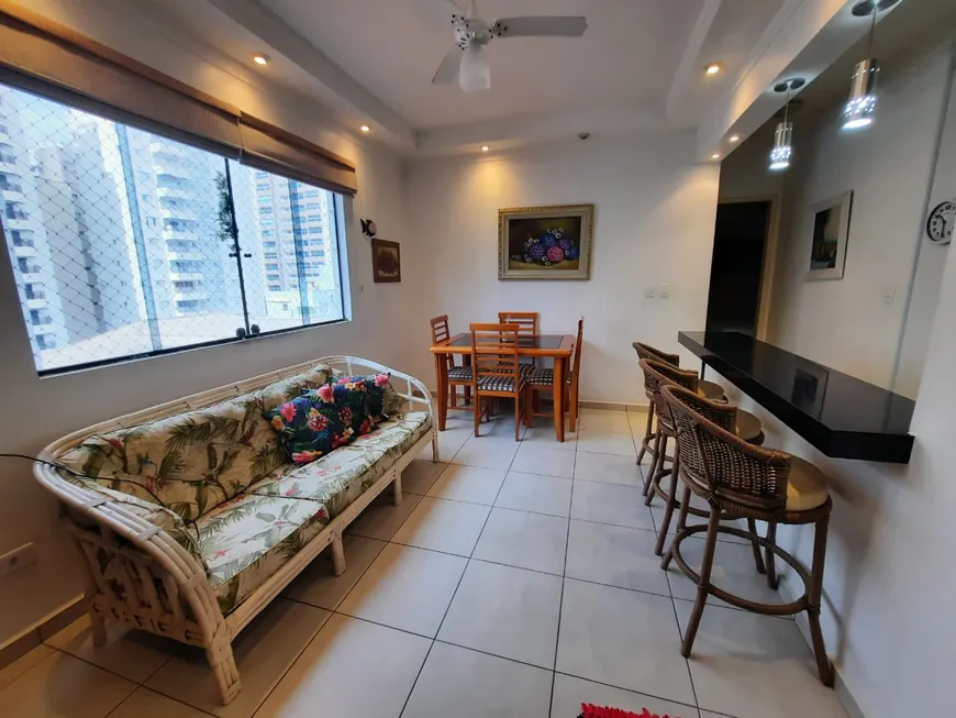 Foto 1 de Apartamento com 2 Quartos à venda, 65m² em Jardim Astúrias, Guarujá