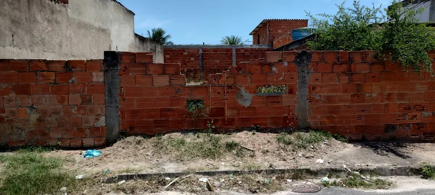 Foto 1 de Lote/Terreno à venda, 200m² em Sepetiba, Rio de Janeiro