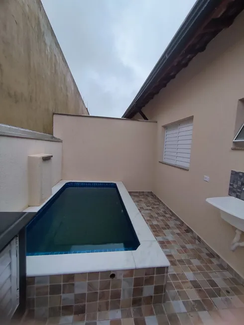 Foto 1 de Casa de Condomínio com 2 Quartos à venda, 54m² em Cibratel, Itanhaém