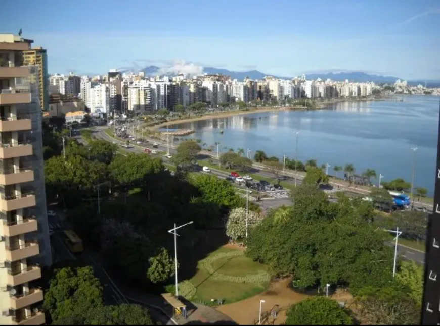 Foto 1 de Apartamento com 4 Quartos à venda, 170m² em Agronômica, Florianópolis