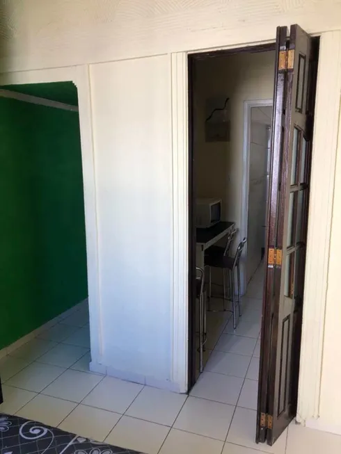 Foto 1 de Kitnet com 1 Quarto à venda, 30m² em Gonzaga, Santos