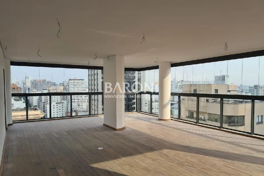 Foto 1 de Apartamento com 3 Quartos à venda, 205m² em Jardim América, São Paulo