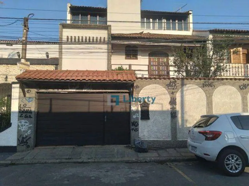 Foto 1 de Casa com 5 Quartos à venda, 328m² em Centro, Nova Iguaçu