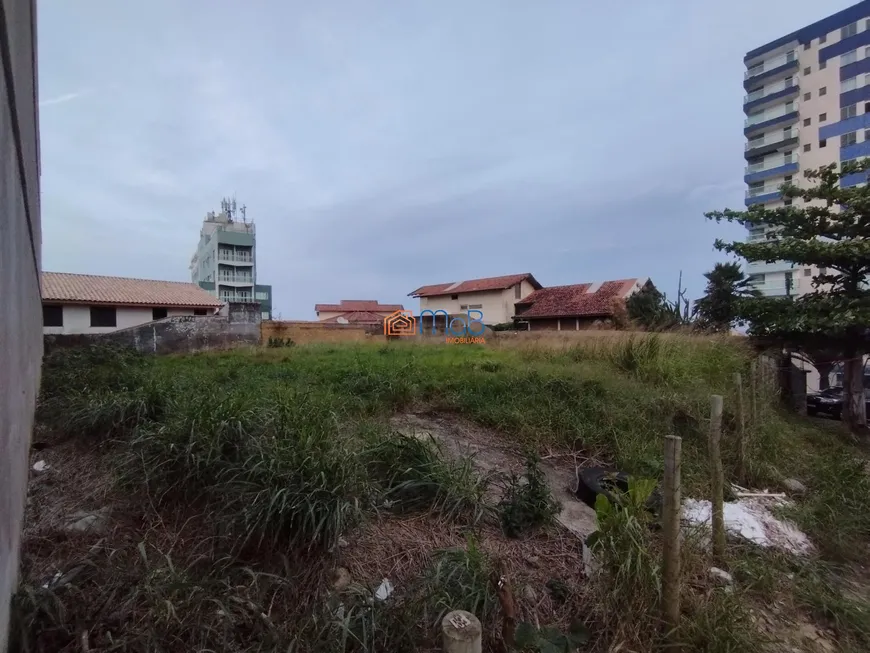 Foto 1 de Lote/Terreno à venda, 403m² em Imbetiba, Macaé