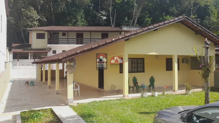 Foto 1 de Casa com 5 Quartos para alugar, 380m² em Cantagalo, Caraguatatuba