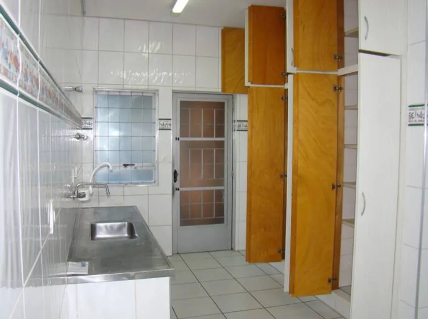 Foto 1 de Casa com 2 Quartos à venda, 120m² em Vila Moinho Velho, São Paulo