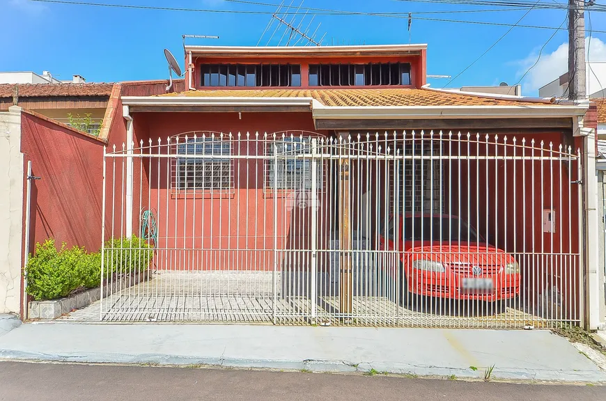 Foto 1 de Sobrado com 3 Quartos à venda, 120m² em Alto Boqueirão, Curitiba