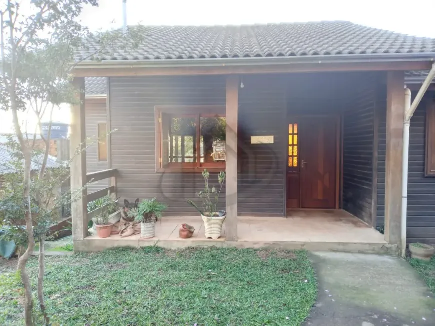 Foto 1 de Casa com 3 Quartos à venda, 879m² em Campo Novo, Porto Alegre