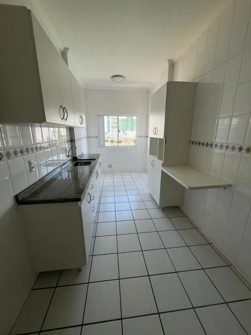 Foto 1 de Apartamento com 3 Quartos para alugar, 92m² em Centro, Itajaí