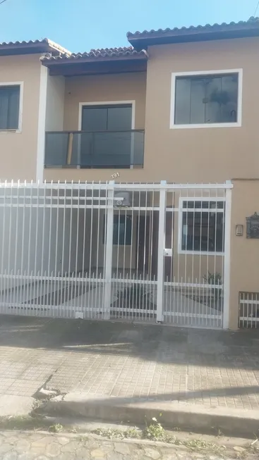 Foto 1 de Casa com 4 Quartos para alugar, 180m² em Jardim Amália, Volta Redonda