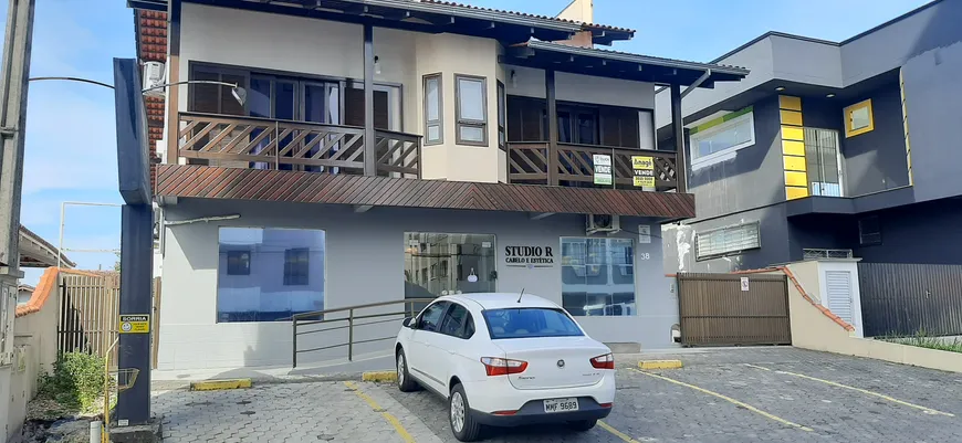 Foto 1 de Casa com 2 Quartos à venda, 525m² em Costa E Silva, Joinville