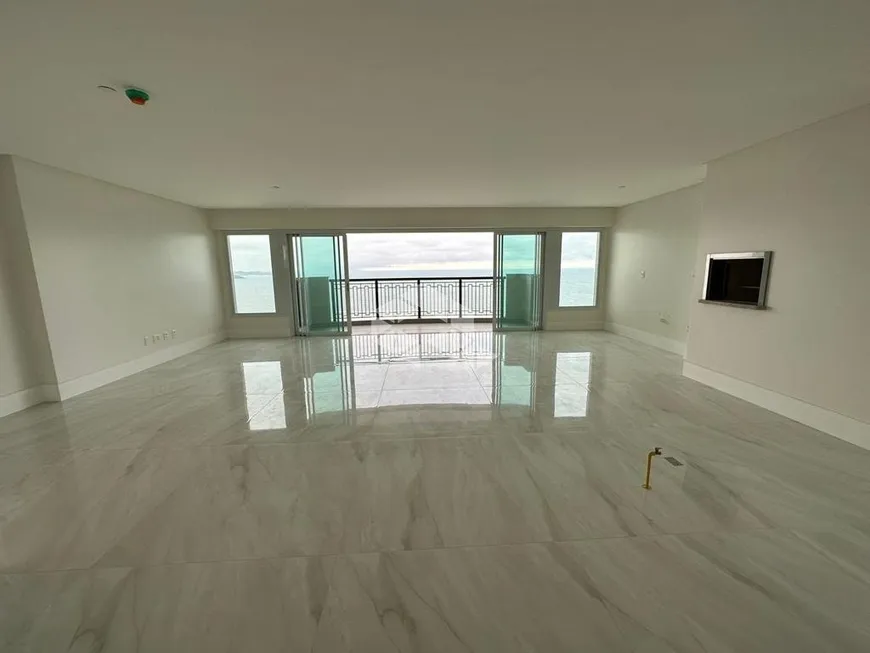 Foto 1 de Apartamento com 4 Quartos à venda, 231m² em Centro, Balneário Camboriú