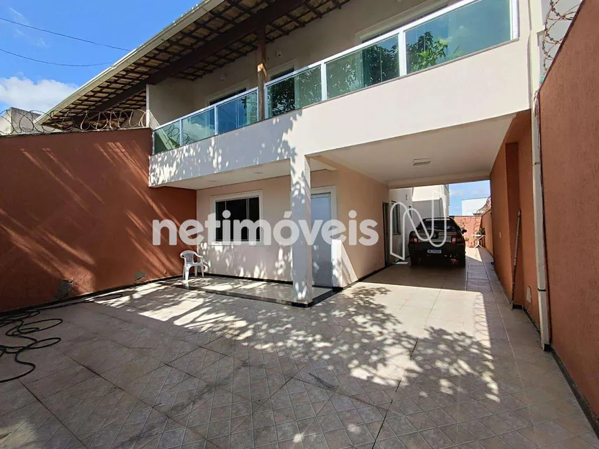 Foto 1 de Casa com 3 Quartos à venda, 170m² em Nacional, Contagem