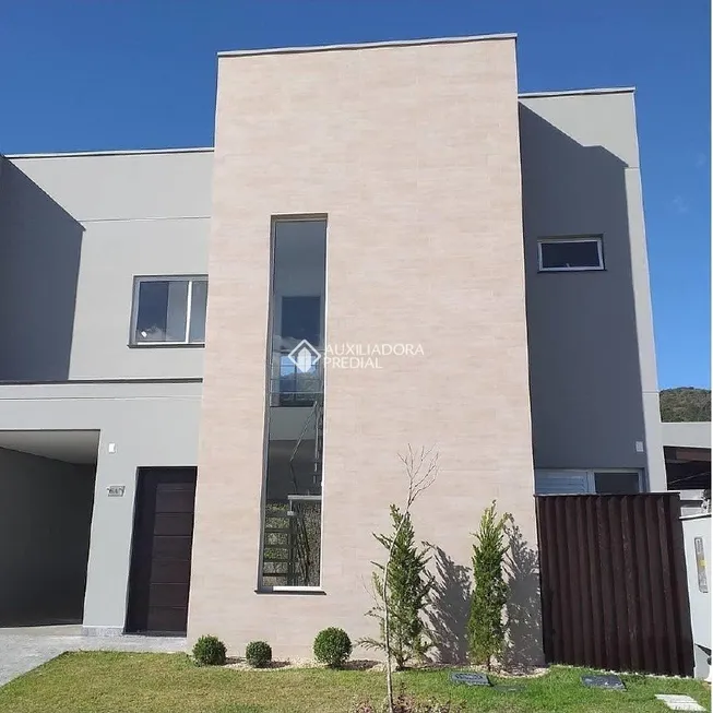 Foto 1 de Casa de Condomínio com 3 Quartos à venda, 130m² em Barra, Balneário Camboriú