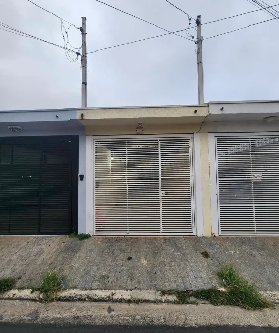 Foto 1 de Sobrado com 3 Quartos à venda, 210m² em Centro, Mogi das Cruzes