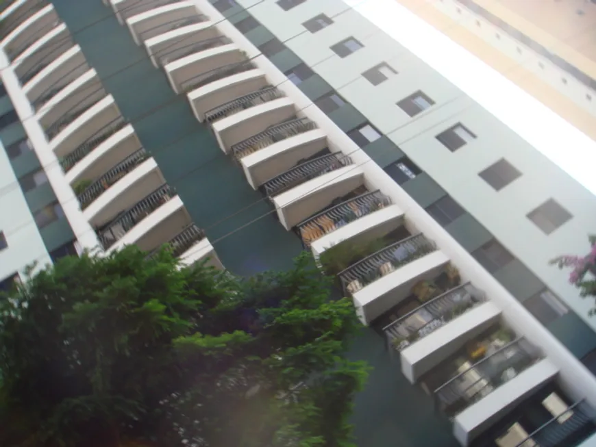Foto 1 de Apartamento com 3 Quartos para venda ou aluguel, 97m² em Moema, São Paulo