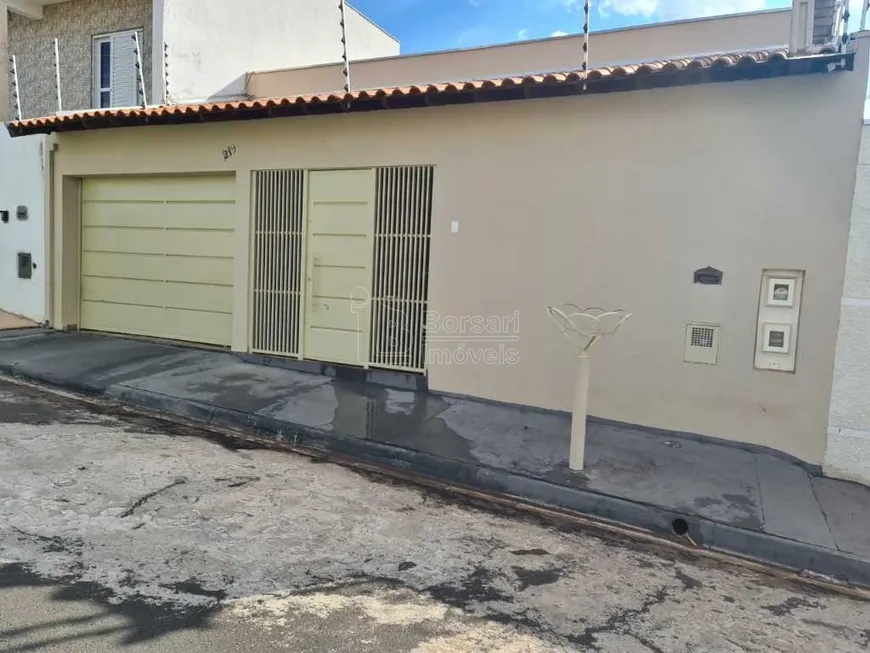 Foto 1 de Casa com 2 Quartos à venda, 180m² em Jardim dos Oitis, Araraquara