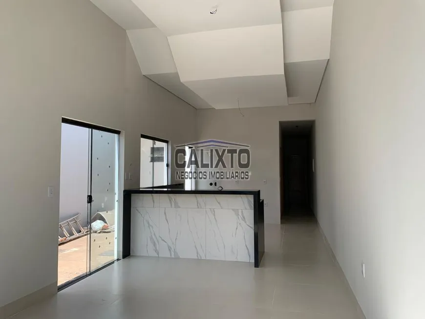 Foto 1 de Casa com 3 Quartos à venda, 85m² em Vida Nova, Uberlândia